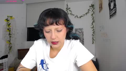loving_alma online show from June 19, 3:45 am
