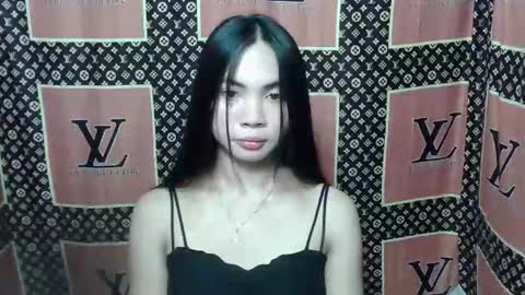 loving_rhean online show from November 11, 10:17 am