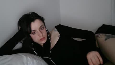 luana online show from April 6, 9:27 pm