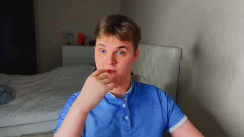 Lucas Gill online show from February 3, 2:53 am