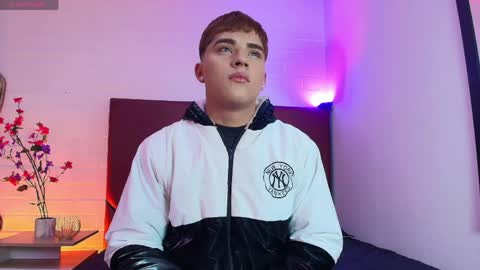 Lucas lovee online show from April 7, 1:13 pm