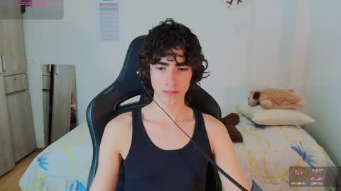 lucas_xo online show from February 25, 4:05 am