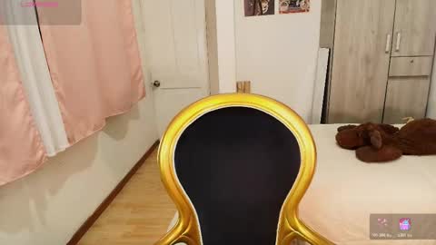 lucas_xo online show from November 12, 1:30 am