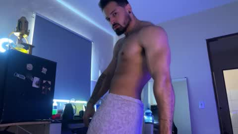 lucasfit24 online show from November 27, 2:36 pm