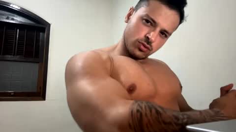 lucasfit24 online show from February 21, 12:05 am