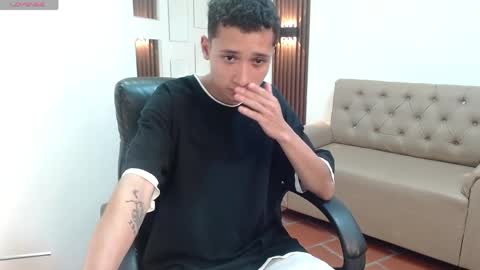 LucassSmith11 online show from April 1, 7:33 pm