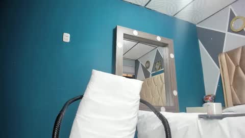 Snapshot of lucasymia_69 chatting on October 17, 1:15 pm MIA HOT online show from October 17, 1:15 pm
