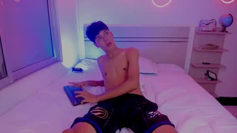 Luccas Ferreira online show from December 2, 7:45 pm