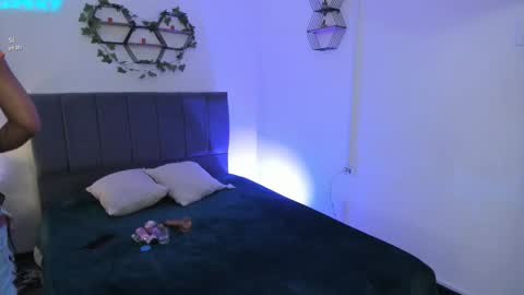 Lucero  online show from December 14, 3:24 am