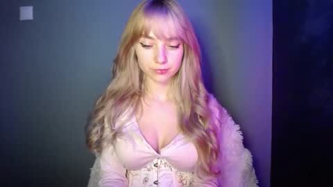 Lucy online show from November 9, 7:45 am