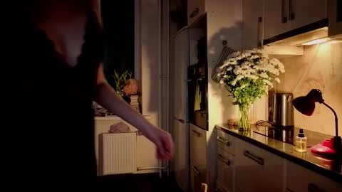 Lucia online show from October 25, 7:25 pm