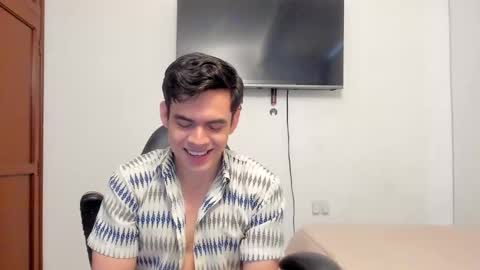 Lucian Gomez online show from October 17, 8:46 pm