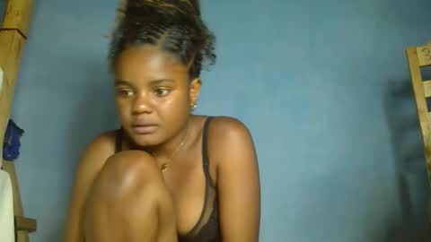 Snapshot of luciana012 chatting on October 7, 6:48 pm luciana012 online show from October 7, 6:48 pm