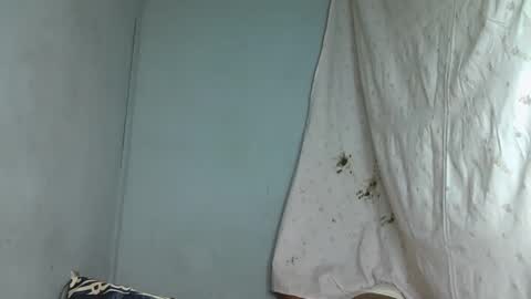 Snapshot of luciana012 chatting on September 21, 5:50 pm luciana012 online show from September 21, 5:50 pm
