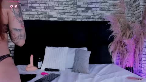 Lisseth  online show from April 9, 8:25 pm