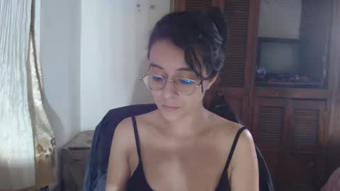 Madelyne online show from December 6, 9:18 pm