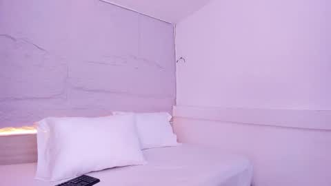 Luci  online show from January 14, 8:50 pm