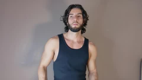 Snapshot of luciano_ferrer chatting on October 10, 9:52 pm Luciano online show from October 10, 9:52 pm