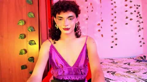 Snapshot of lucianromeo17 chatting on September 26, 7:27 am Lucy or Lucian 3 Come to my social Links3 online show from September 26, 7:27 am