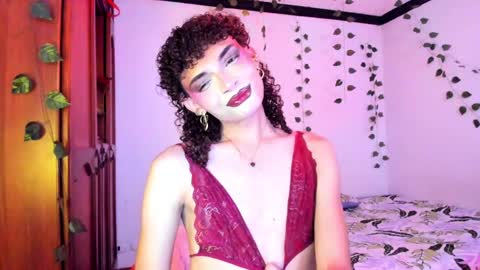 Snapshot of lucianromeo17 chatting on October 6, 8:04 pm Lucy or Lucian 3 Come to my social Links3 online show from October 6, 8:04 pm