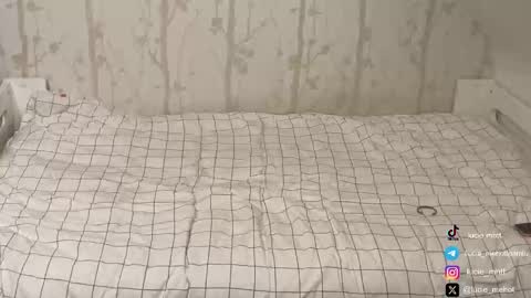 Snapshot of lucie_hot chatting on September 24, 6:58 pm Lucie hot follow me on online show from September 24, 6:58 pm