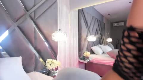 lucie online show from May 20, 11:55 pm