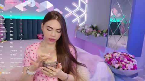 MimiFors online show from March 8, 5:50 pm