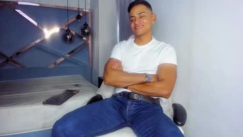 Leo online show from March 4, 12:02 pm