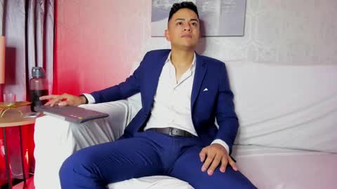 Leo online show from February 11, 11:31 am