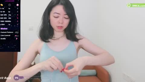 Snapshot of luckrose chatting on September 29, 2:21 am Jinn online show from September 29, 2:21 am