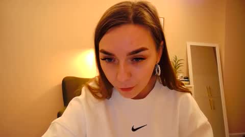 lucky_foryou_baby online show from January 19, 4:36 pm