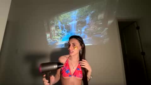 lucky_g3ld online show from May 1, 4:17 am
