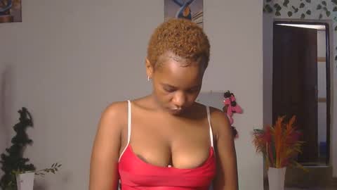 lucky_n_shyshy online show from November 19, 10:36 am