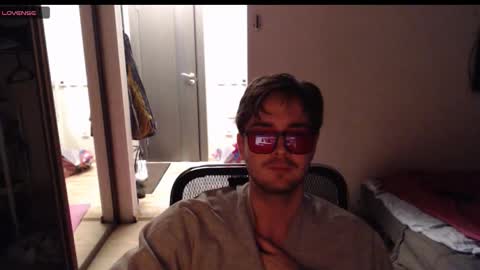 Iron Jhon online show from December 3, 6:41 pm