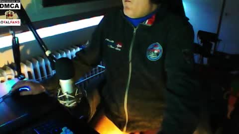        call me  Stefan online show from February 1, 4:14 am