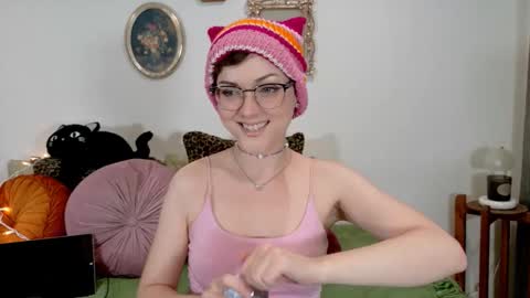 Jade online show from October 28, 12:17 pm