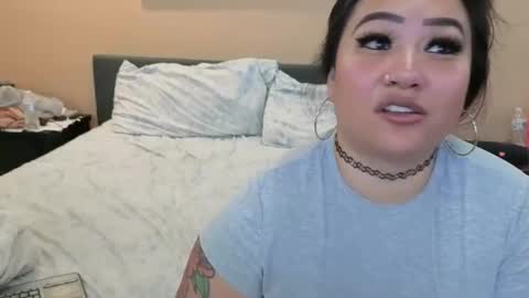 luckylee1992 online show from March 28, 3:41 am