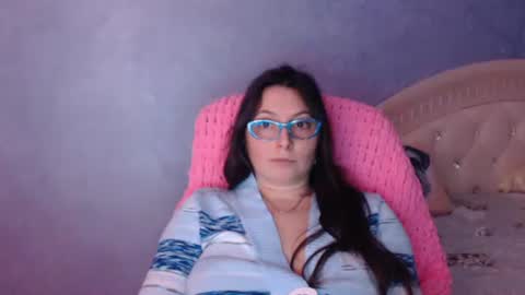 luckylinda23 online show from January 14, 3:53 pm