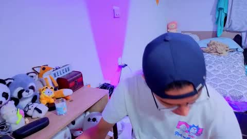 Snapshot of luclawthorne chatting on September 17, 5:55 am Lu Independent Model online show from September 17, 5:55 am