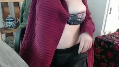 lucy_0000 online show from January 11, 7:14 am