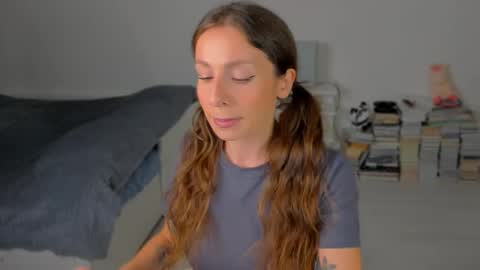 Snapshot of lucy__ray chatting on October 6, 7:53 pm lucy__ray online show from October 6, 7:53 pm