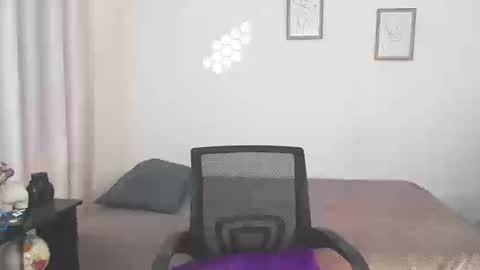 Snapshot of lucy_be chatting on September 23, 10:49 pm Lucia online show from September 23, 10:49 pm
