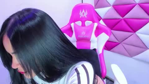 lucy_brunno online show from January 17, 7:55 pm