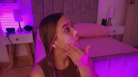 lucy online show from March 26, 12:10 pm