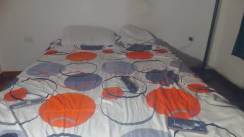 Snapshot of lucy_dreams69 chatting on October 30, 2:12 am Lucia online show from October 30, 2:12 am