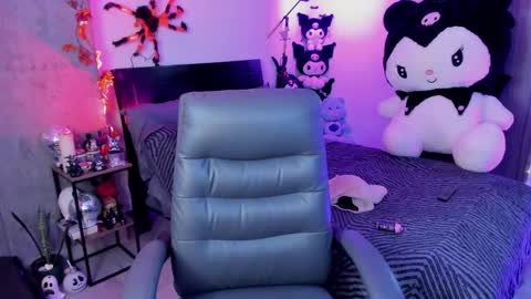 lucyfer online show from February 18, 8:58 am