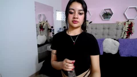 Snapshot of lucy_harris_ chatting on February 23, 3:13 am lucy_harris_ online show from February 23, 3:13 am