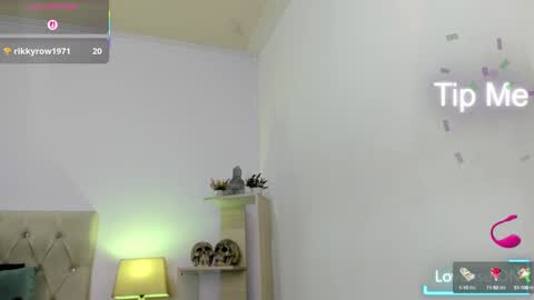 Snapshot of lucy_hot77 chatting on September 14, 1:08 am Lucia online show from September 14, 1:08 am
