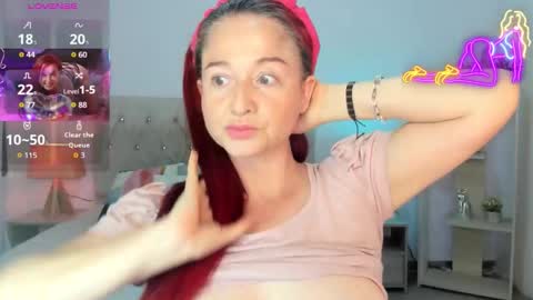 Snapshot of lucy_hot77 chatting on October 23, 10:10 pm Lucia online show from October 23, 10:10 pm