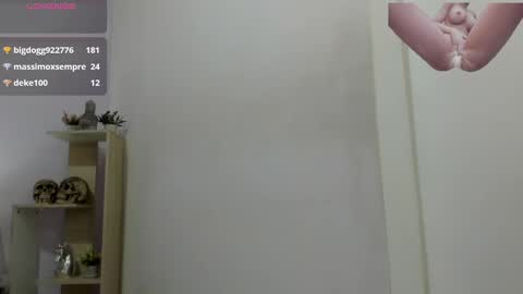 Snapshot of lucy_hot77 chatting on September 21, 10:47 pm Lucia online show from September 21, 10:47 pm